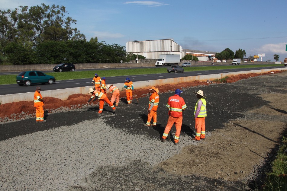 Rodovia dos Imigrantes ganha duas novas faixas no sentido SP