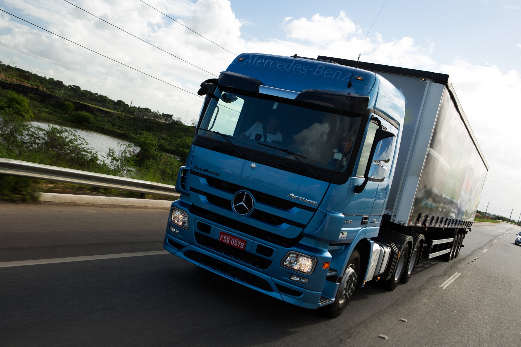 Com o FleetBoard, caminhão Actros tem consumo de combustível otimizado em test-drive de longa duração pela BR-101