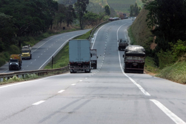 Câmara aprova pontos de descanso para motoristas em rodovias