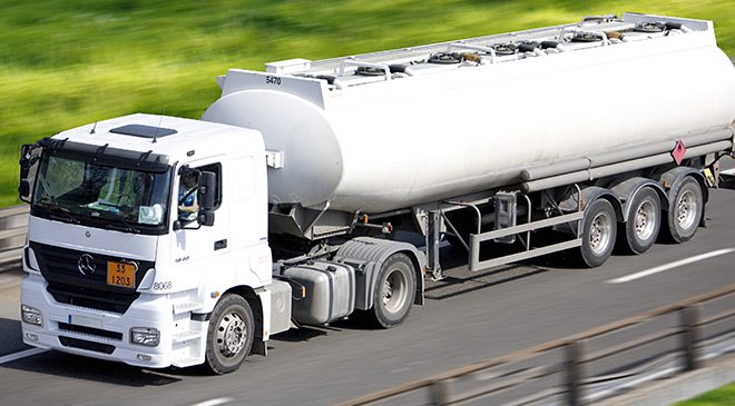 Começam a valer neste sábado novas regras do transporte de produtos perigosos