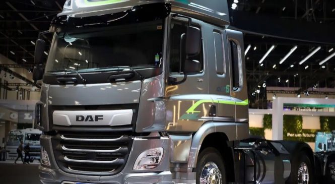 DAF celebra 18 meses de operação do primeiro caminhão Euro 6 do Brasil