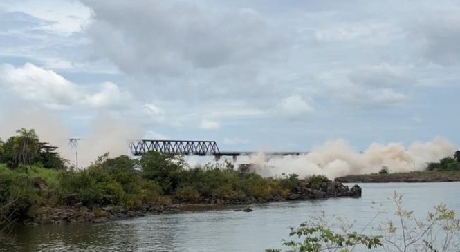 DNIT realiza implosão da ponte Juscelino Kubitschek de Oliveira